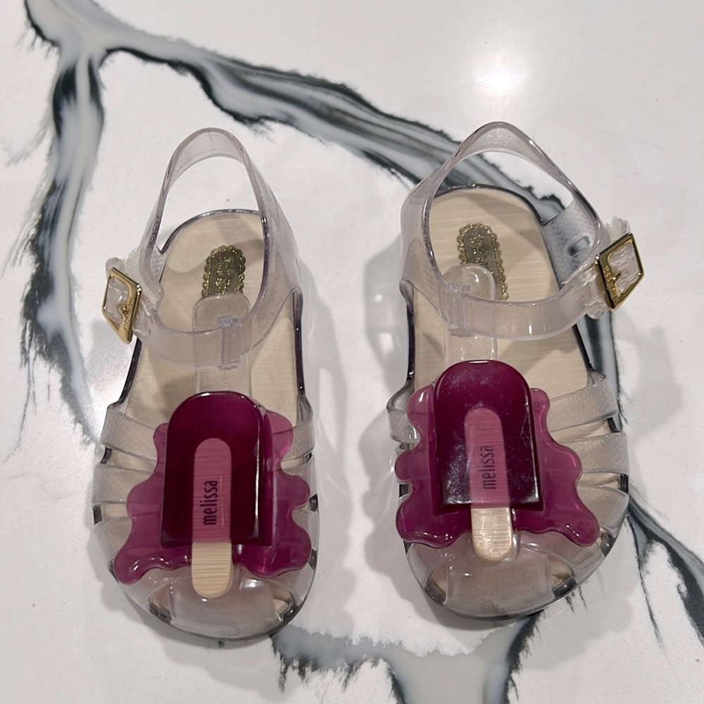 Mini Melissa size 7